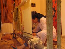 Dokumacılık turizmle ayakta duruyor